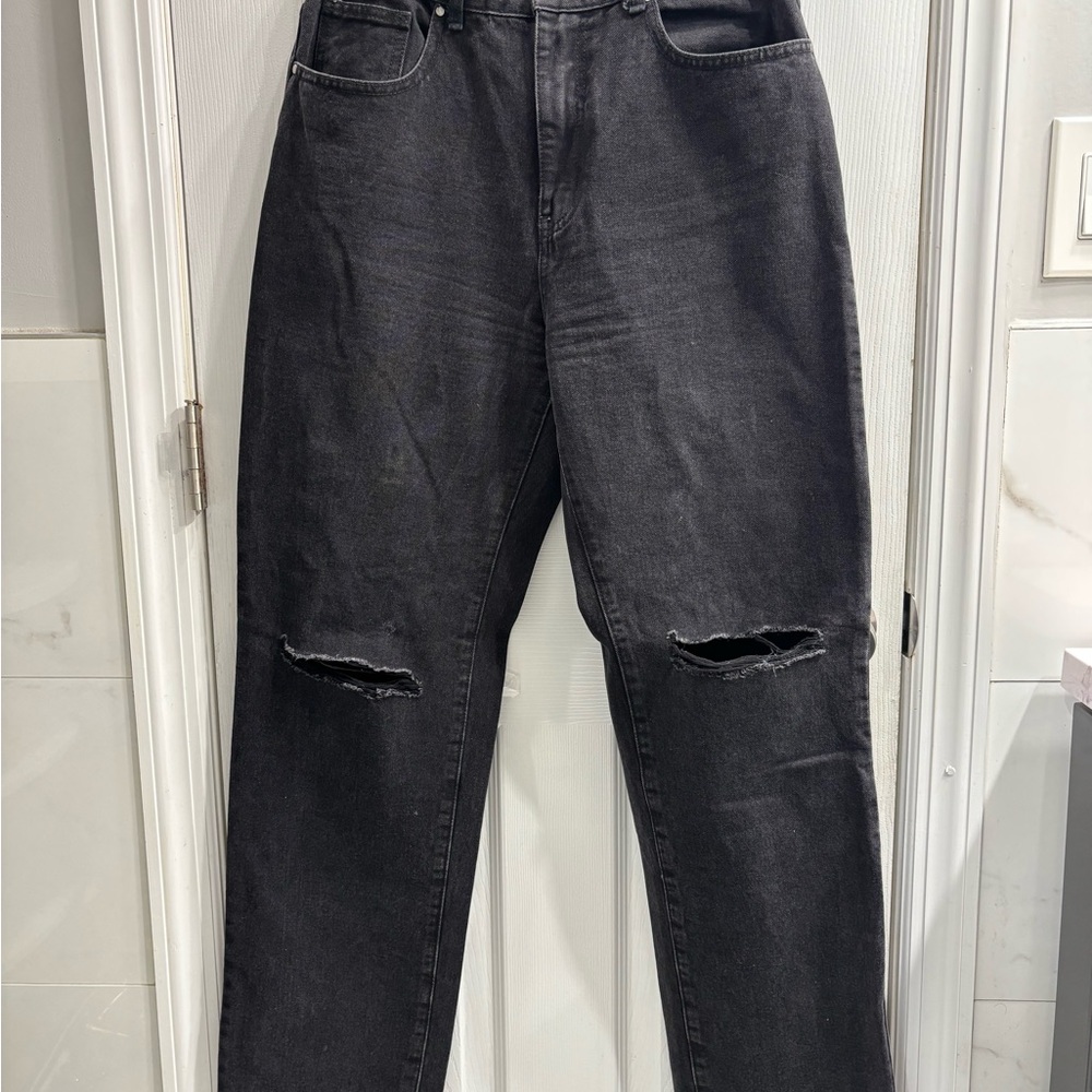 Women’s Black Distressed Jeans